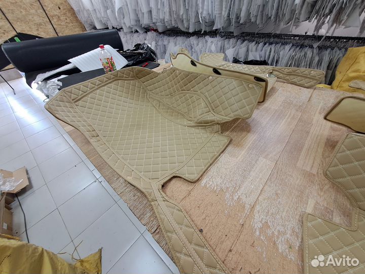 Коврики из экокожи Toyota Crown S210