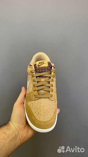 Кроссовки Nike Dunk Low SE Teddy Bear Parline