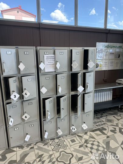 Шкаф для сумок Практик на 8 ячеек