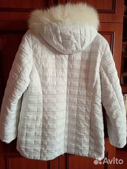 Куртка демисезонная, белая