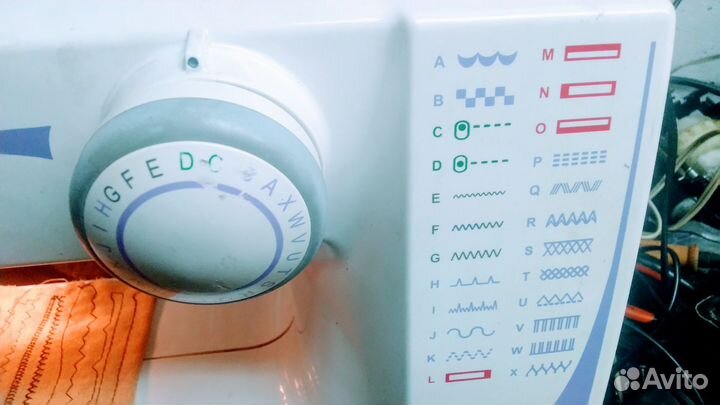 Машинка Toyota шьет отлично