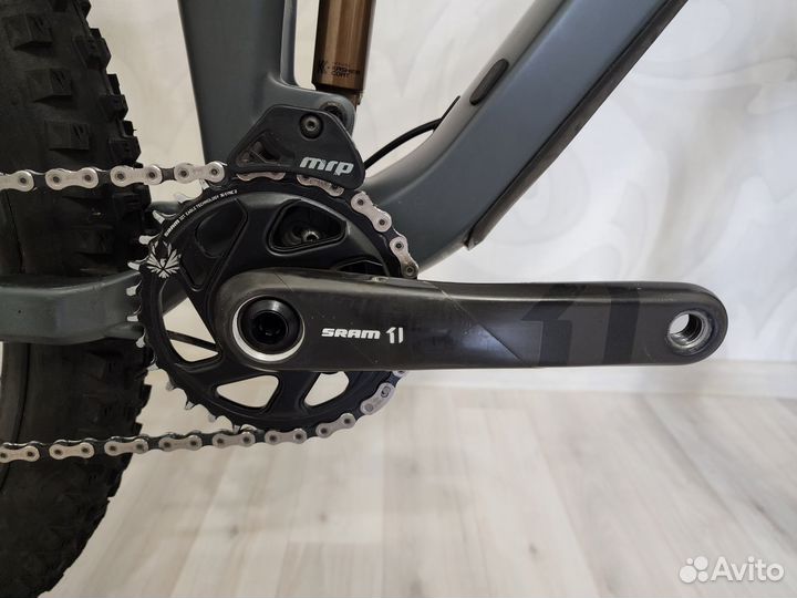 Карбоновый трейловый подвес Cube Stereo TM 140 (L)