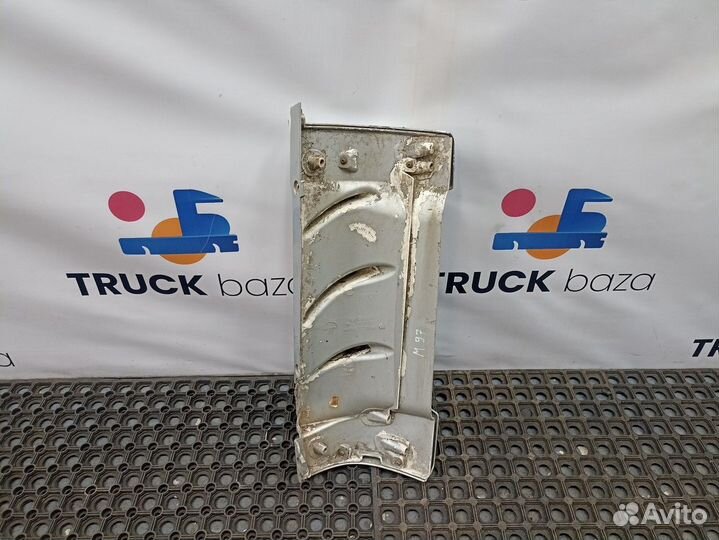 81624100092 Дефлектор кабины левый Man TGA