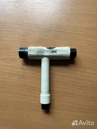 Ключ для скейтборда footwork