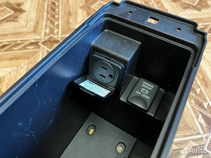 Центральная консоль Outlander XL подлокотник