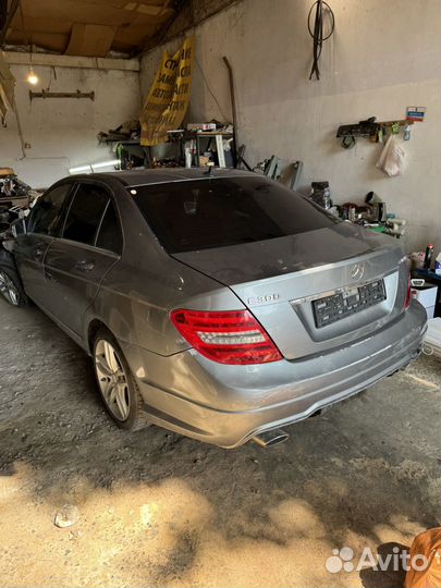 В разборе Mercedes W204 3.5л 4wd рестайлинг