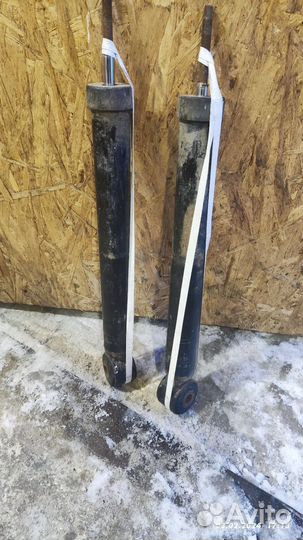 Амортизаторы задние Reno Logan