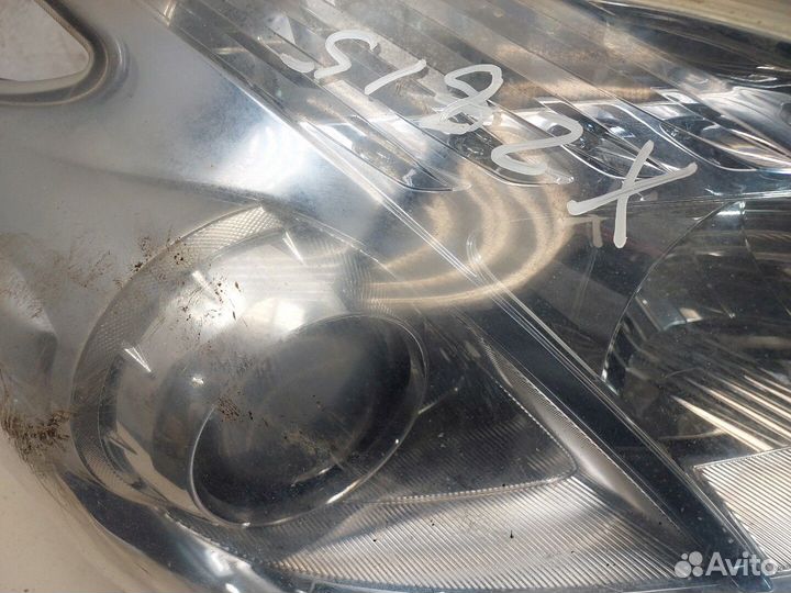 Фара (передняя) Toyota Prius 2009, 2009