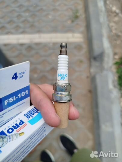 Свечи зажигания 4 шт
