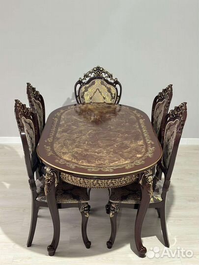 Столы и стулья