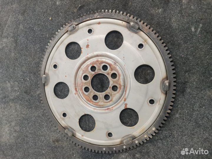 Маховик Toyota Noah AZR60 1AZ-FSE