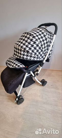 Коляска прогулочная с перекидной ручкой