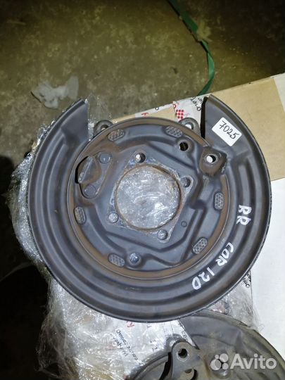 Задние кожухи королла 120