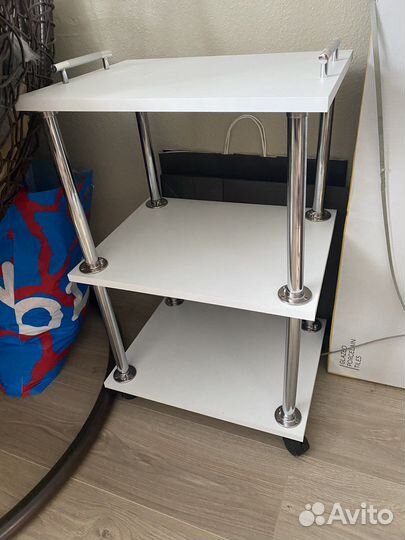 Тележка на колесиках косметологическая, этажерка