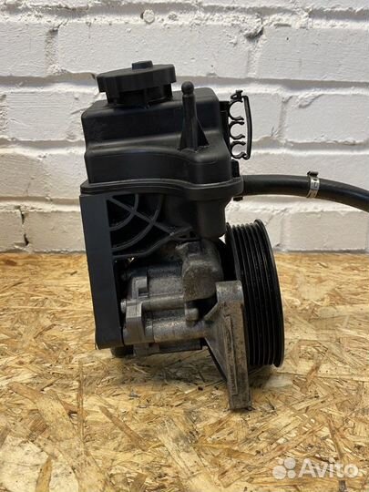 Насос Гур OM651 Mercedes