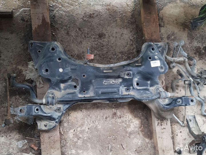 Балка подрамник передний Elantra md