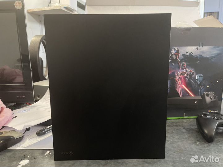 Xbox One x 1tb с играми