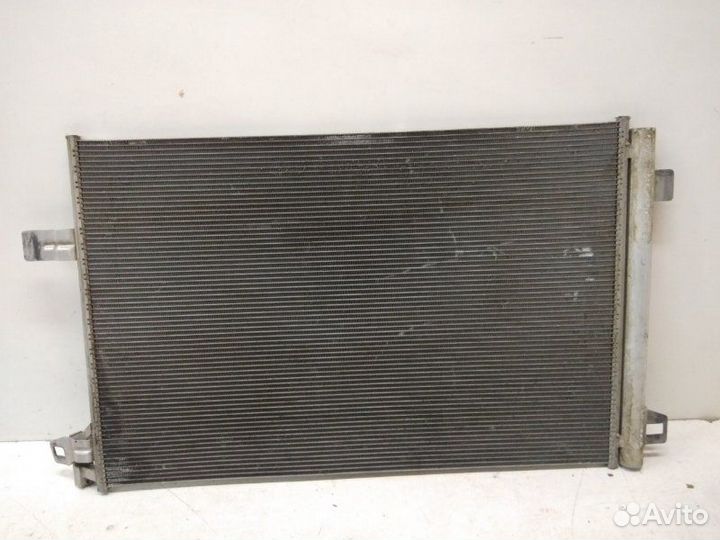 Радиатор кондиционера передний Volkswagen