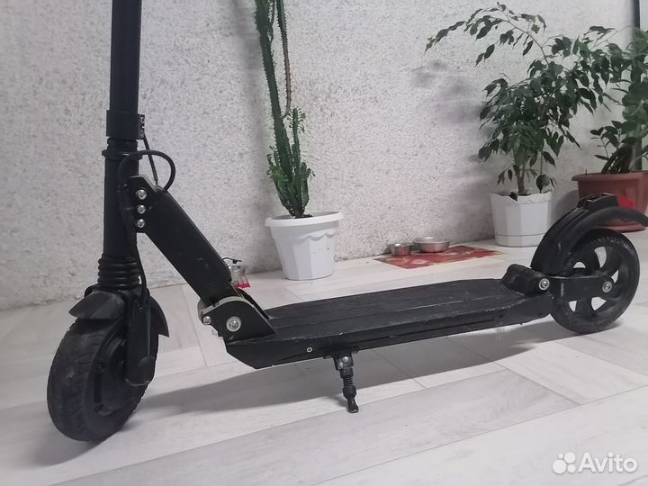 Продам электросамокат не находу. Цена договорная