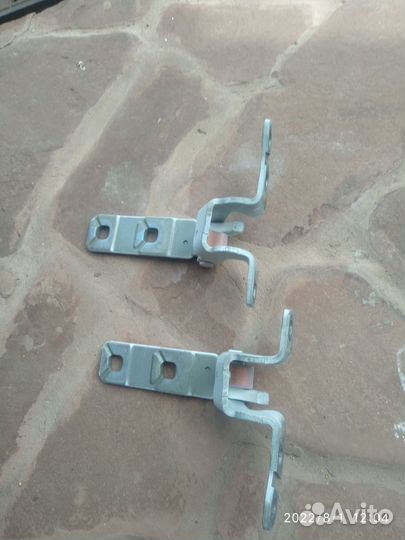 Петля крышки багажника бмв е70 х5 Япония