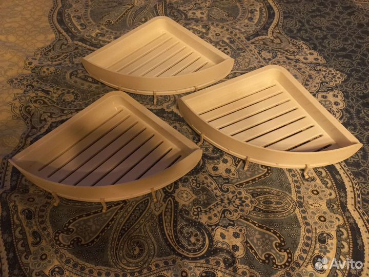 Полочки в ванну