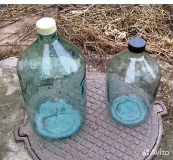 Бутыли стеклянные 10л.и 20 л