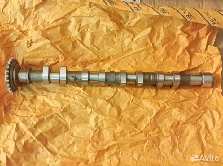 Распредвал впускных клапанов (dohc)