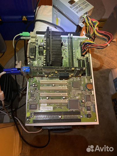 Мат. плата от HP Vectra VL600 - Slot1\rimm\AGP\PCI