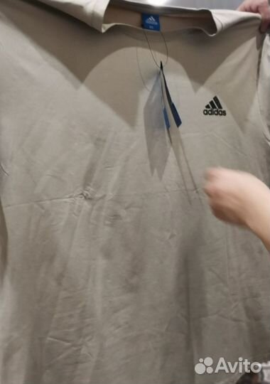 Костюм и футболка