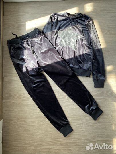 Вельветовый спортивный костюм 44