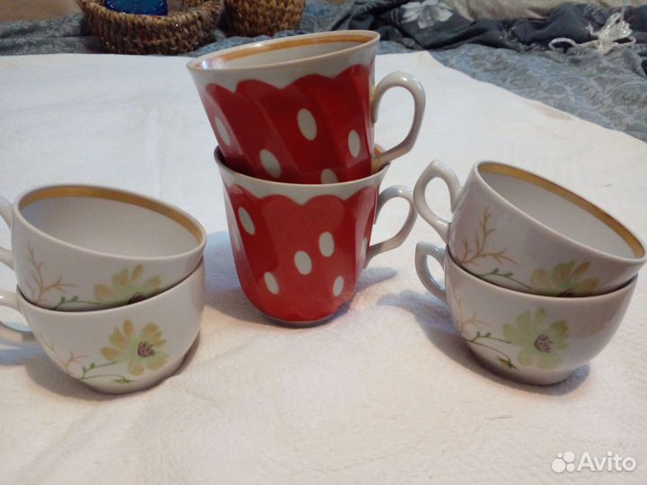 Чайники заварочные, рюмки с ручками