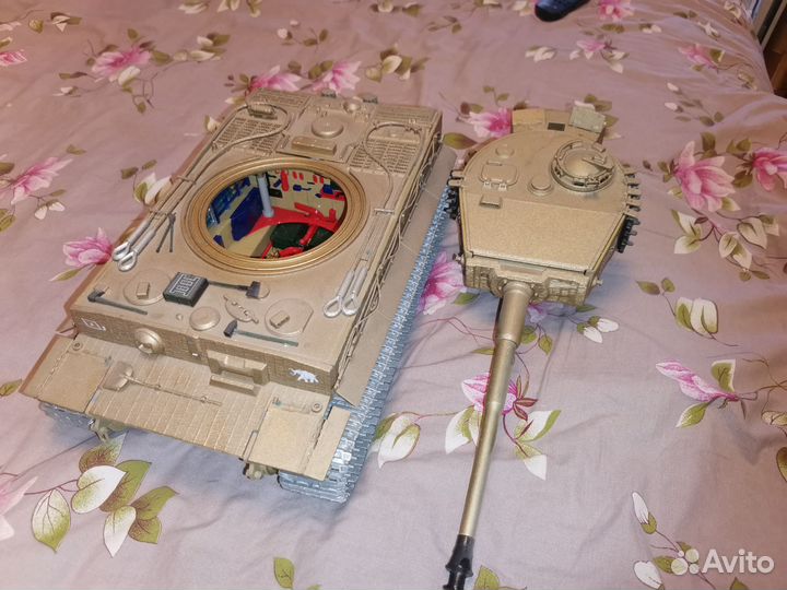 Модель танк тигр 1:16