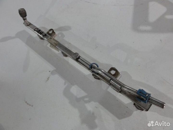 Рейка топливная (рампа) Opel Astra Gtc H Z16XER