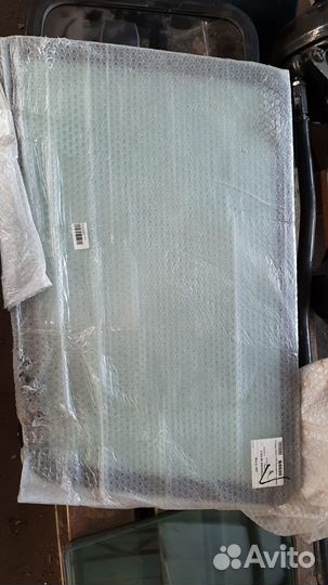 Стекло окна боковины Правое 3163 Патриот