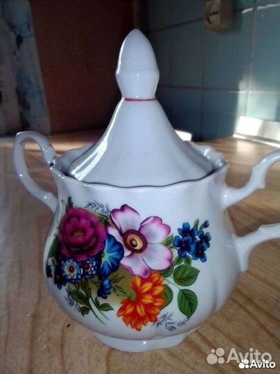 Заварочный чайник.Сахарница