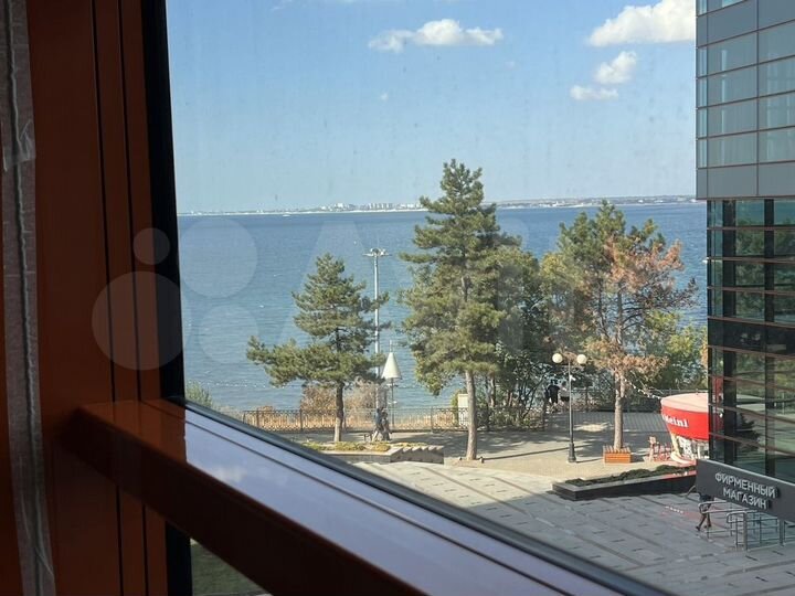 2-к. квартира, 74 м², 3/13 эт.