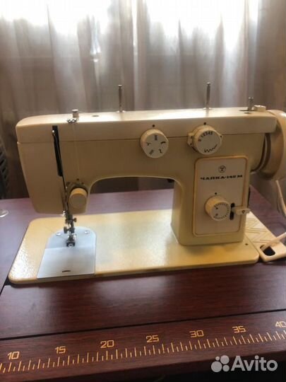 Швейная машина Чайка 142 м
