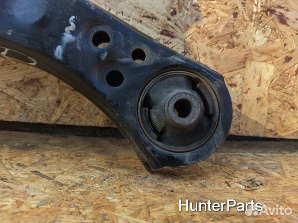 Toyota C-HR рычаг с шаровой передний