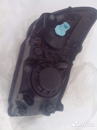 Фара левая для Kia Cerato 04-06 для амер. рынка