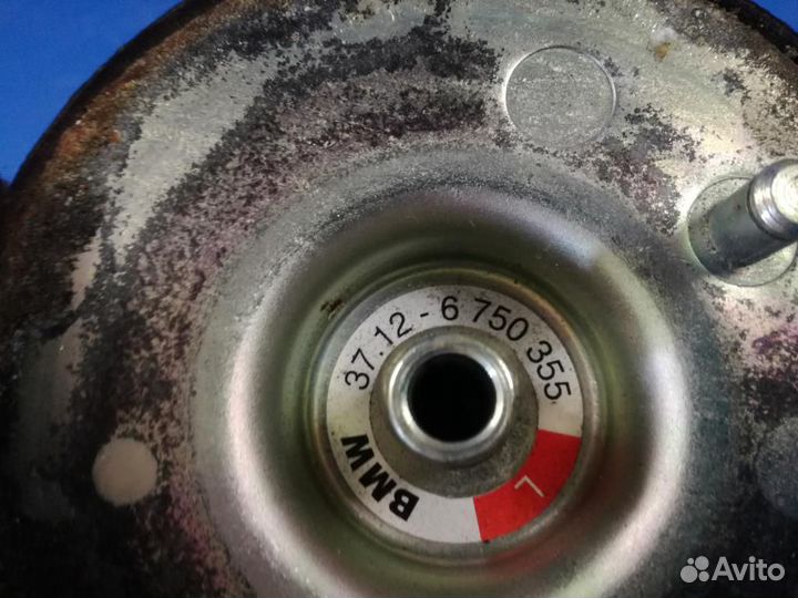 Пневмобаллон задний левый BMW X5 E53