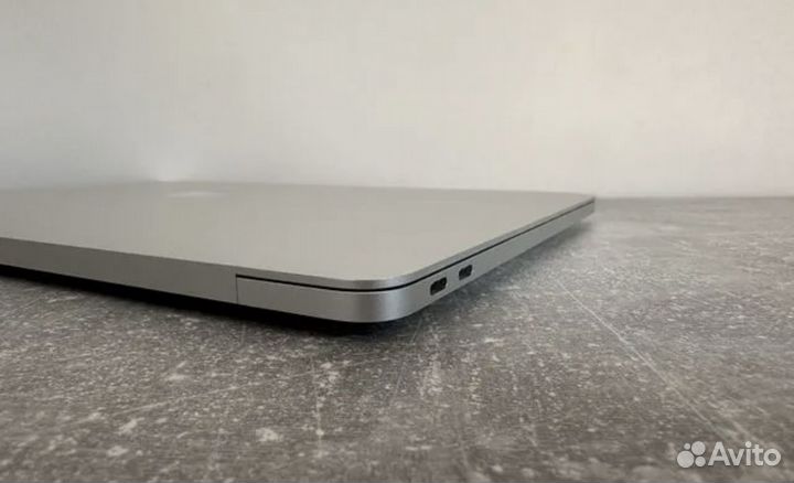 Macbook Pro 13 2017 8/128