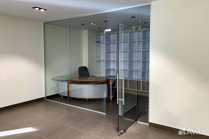 Офисные перегородки из стекла