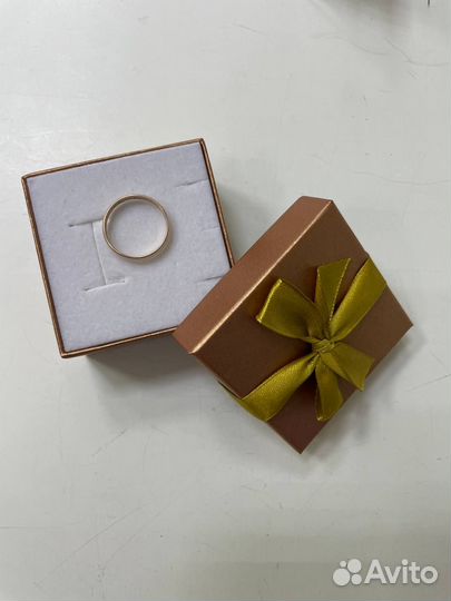 Золотое обручальное кольцо Т19356