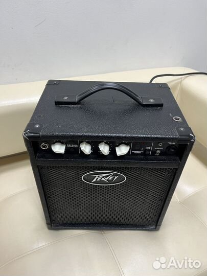 Басовый комбоусилитель Peavey Max-158