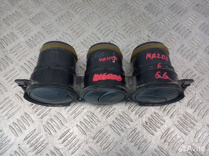 Дефлектор воздушный центральный Mazda Mazda 6 GG