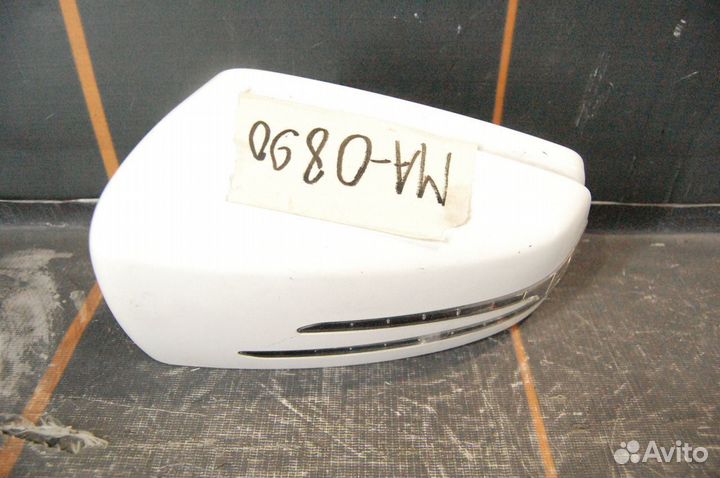 Накладка зеркала левого- Mercedes-Benz GLK-X204