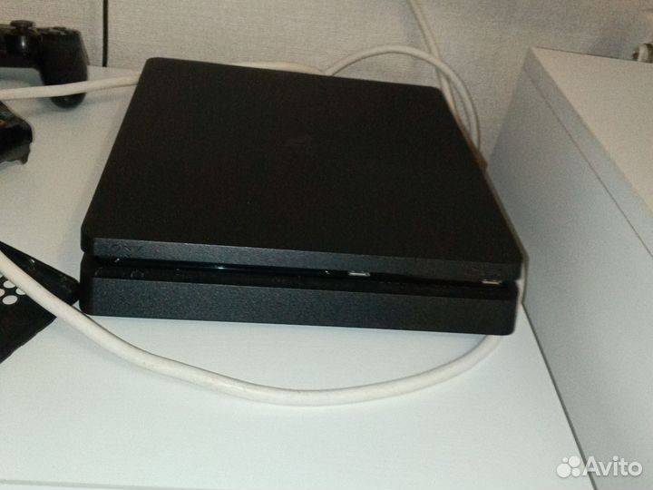 Sony PS4 slim 1tb