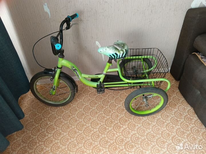 Детский трехколесный велосипед бу