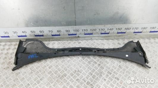 Накладка декоративная (жабо, дождевик) skoda octav