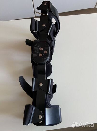 Шарнирный ортез с регулируемым углом сгибания